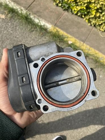 muhərrik yağı: Bmw e 39 zasloka m54 qosha vanus — 1