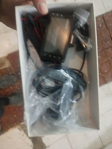 Мониторы: Avtomobil DVR/videoqeydiyyatçı dəsti Xüsusiyyətlər: - Ön panel üçün — 2