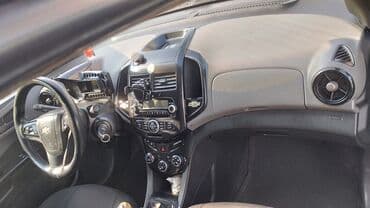 turbo az vilis: Chevrolet Aveo sedan – qara rəng, 4 qapı, AZ nömrə nişanı 99-RJ-541 — 4