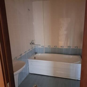 yeni guneslide 5 otaqli evlerin qiymeti: 3 otaqlı, Yeni tikili, m. Xalqlar Dostluğu, 140 kv. m — 8