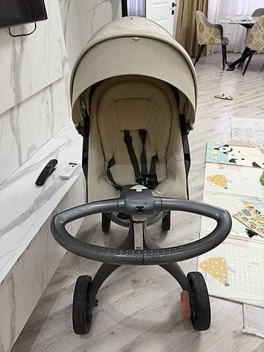 купить детскую коляску бу: Stokke brendi. 2300 azn alinib yeni kimi qalib. Tutacaqi yuxarida — 5