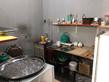 novxani restoranlar: Razində 40 kv.m sahəsi olan, bütün avadanlıqlarla təmin olunan, yol — 5