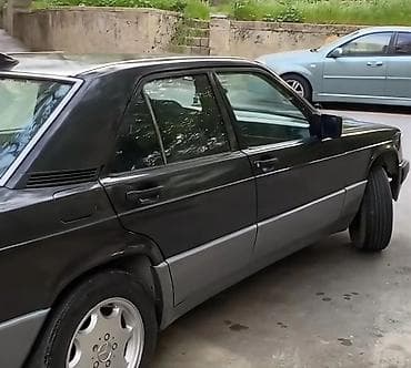 Mercedes-Benz 190 (W201): 1.8 л | 1992 г. Седан — 5