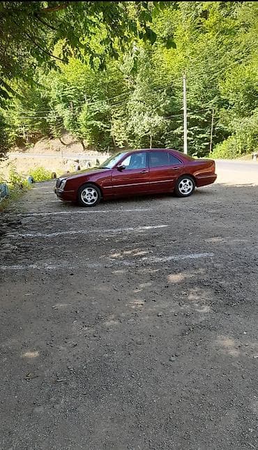 24 maşın: Mercedes-Benz E-Class: 0.2 l | 2000 il Sedan — 1