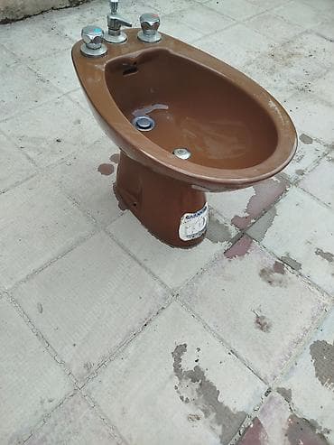 heinz kaşa: Bidet – döşəməyə quraşdırılan, keramik, qəhvəyi rəng. - Üst hissədə 3 — 1