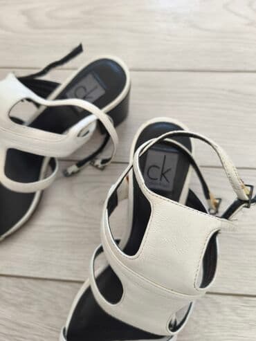 Ölçü: 37, rəng - Ağ, İşlənmiş