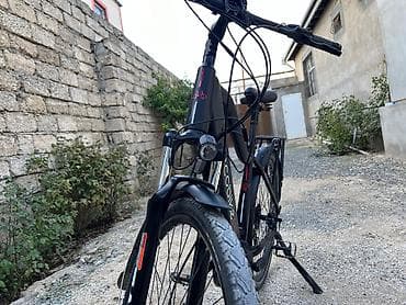adapt: İşlənmiş Elektrik velosipedi 28", sürətlərin sayı: 10, 750 < Vt, Ünvandan götürmə — 7