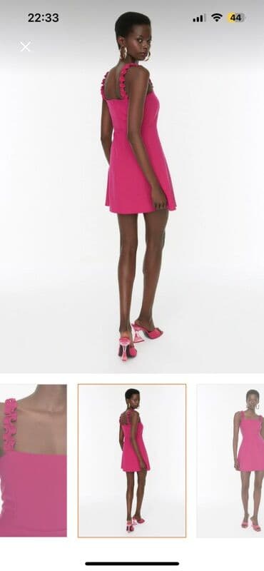 Yenidir, geyinilmeyib. 38-40 olcuye olur