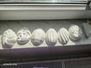 Fiqur, Gips, rəng - Ağ