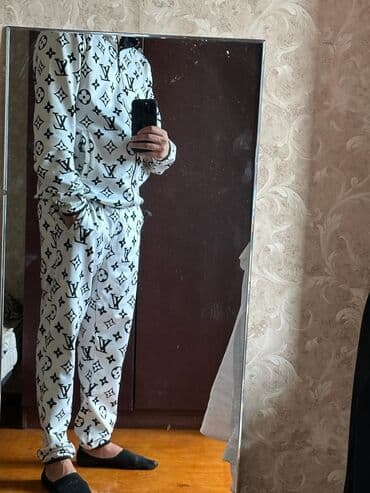 qaqa desti: Мужской спортивный костюм, Louis Vuitton, XL, цвет - Белый — 1