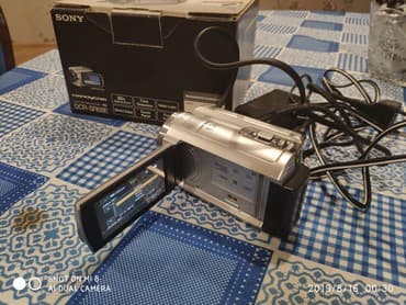 canon 1100 eos: Sony kamera, 80 gb daxili yaddaş, 60*Optical Zoom.Təzədir, bir-iki — 2