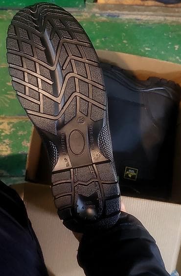 ботинки мужские зимние новые: Razmeri düz gəlmiyib diə satilir təzədi geyinilməyib — 2