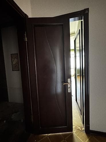 olcu lazeri: Daxili taxta qapı – klassik dizayn Bu qapıdan 2 ədəd var,güzgüsüz — 2