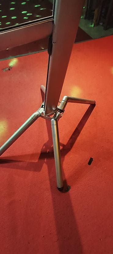 Operativ yaddaş (RAM): Sintezator ayaqlığı
Qoşa
Təzə kimidir — 5