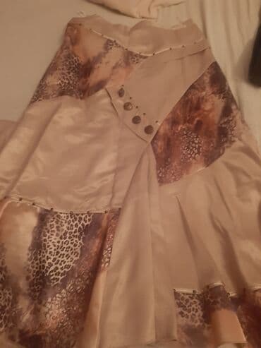 üçlü qadın kostyumları: 3lü dəst.pencək,yupka,birdə koftası.şəkildə yaxşı düşmüyüb,qızılı — 1