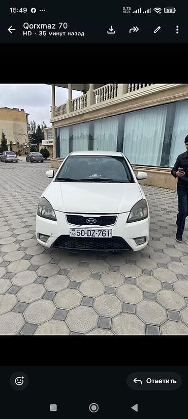 Kia Rio sedan – ağ rəng Texniki xüsusiyyətlər və avadanlıq: - Benzin