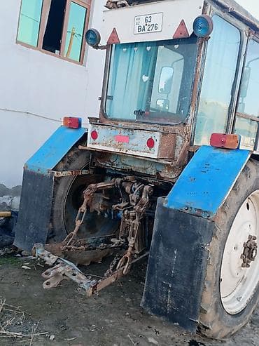 вешак для одежды: Mavi rəngli təkərli kənd təsərrüfatı traktoru. Texniki xüsusiyyət və — 4