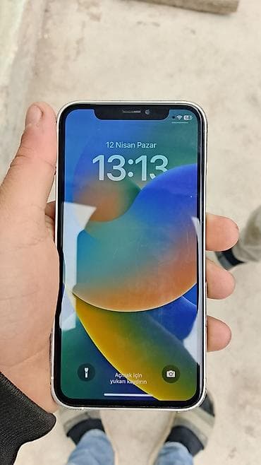 aple 8: 64 GB, Qara, Face ID — 4