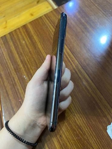 panel cit: IPhone 11 Pro, 64 GB, Space Gray, Face ID — 3