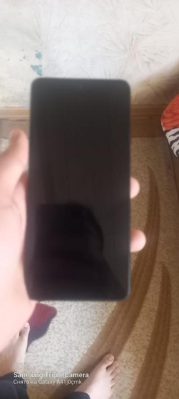 dubaydan telefon: Salam poco x3nfc satılır işlək vəziyyətdədir sağlamdır qırığı yoxdur — 1