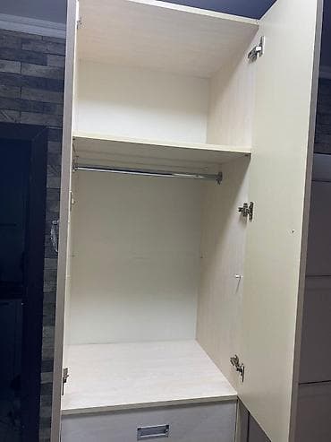 giris qapi: İşlənmiş, 2 qapılı, Siyirməli, Bej, Taxta, Açılan, Düz dolab — 3