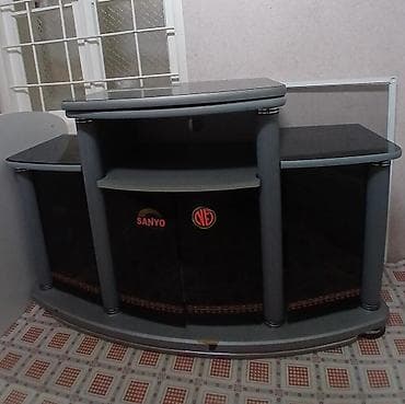 Künc Tv altlığı, Polkalı, Şüşəli