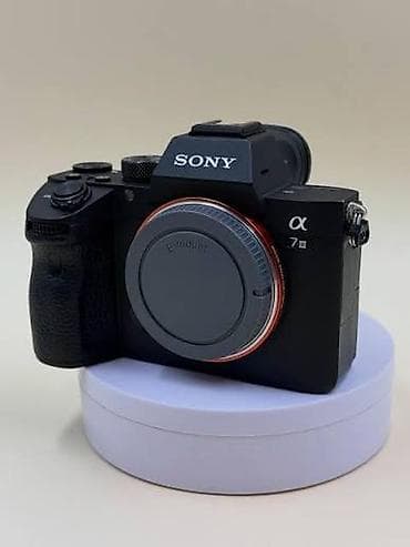 Sony Alpha a7 III (ILCE-7M3) gövdə – Full-frame güzgüsüz fotoaparat -