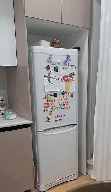 2 el kondisionerler: AyrenayEvden satis Soyuducu satılır 330 azn. Nofrost. İslek — 1