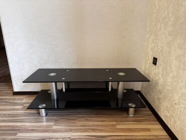 стеклянная подставка под телевизор: Düz TV altlığı, Polkalı, Şüşəli — 1