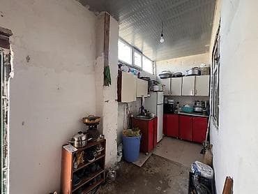 ağdaşda satilan evler: Binəqədi qəs. 3 otaqlı, 90 kv. m — 4