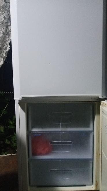 komputer windows 10: 2 qapılı Indesit Soyuducu Satılır, rəng - Ağ — 5