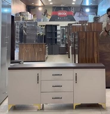 Yeni, Güzgüsüz, Azərbaycan