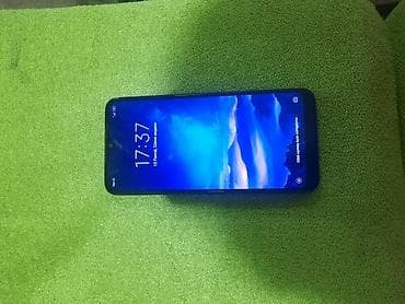 Smartfon – ekranlı model Xüsusiyyətlər: - Tam ekranlı ön panel, damla