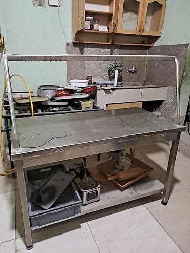 *Seva Xirdalan* Restoran, kafe ùcun vitrin masa satilir. Ustunədə — 1