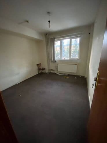 xacmaz obyekt: Əhmədli metrosunun yaxınlığında neapolda yol kənarı 1-ci mərtəbəsində — 9