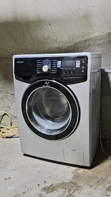 arxa goruntu kamera: Samsung markalı ön yükləməli paltaryuyan maşın. Model üzərində — 3