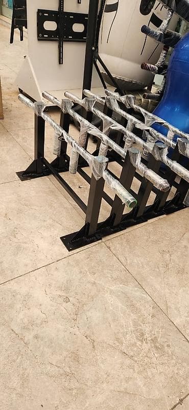 etajerka: Ştanq tutacaqları üçün çoxsəviyyəli metal rəf (gym aksesuarları üçün) — 2