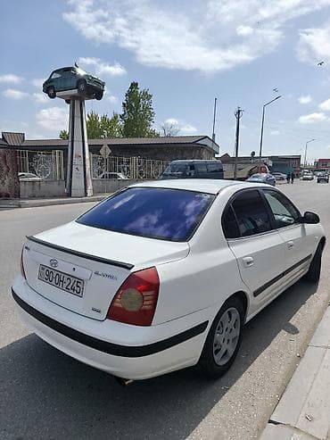 ilkin odenis 2000 azn avtomobil: Hyundai Elantra: 1.6 l | 2005 il Sedan — 5