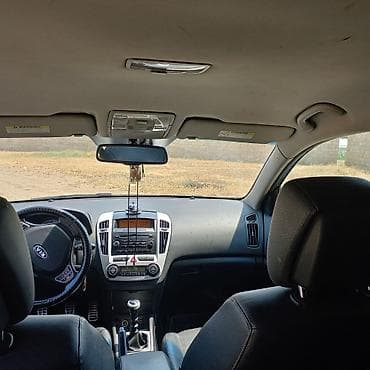 multi sukan: Kia Ceed: 1.6 l | 2007 il Universal — 3