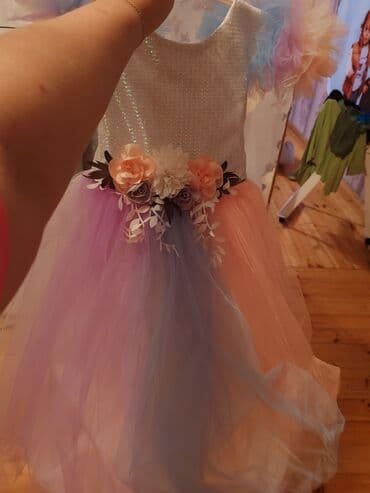 hörümçək adam paltarı: Unicorn don 4 yas 1defe geyinilib — 1