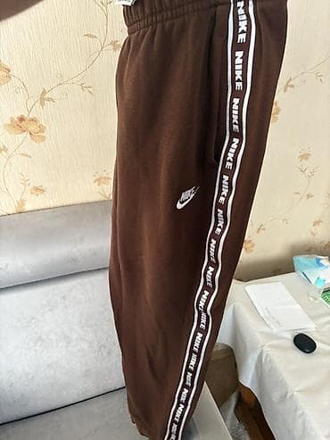 nıke: Nike idman dəsti – qəhvəyi rəng - 2 hissə: kapüşonlu svitşört və — 2