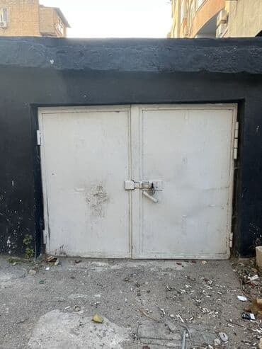 Kirayə qaraj: Qeyri-yaşayış təyinatlı qapalı qaraj/anmabar sahəsi. Xüsusiyyətlər: - — 2