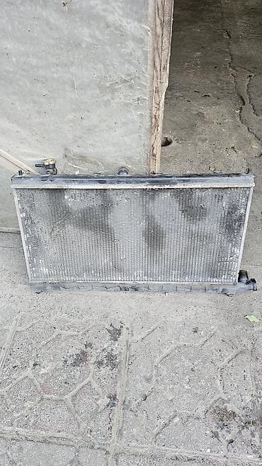 Радиаторы: Avtomobil radiyatoru. BYD F3 avtomobili üçün.Deşiyi və yaxud su axıdan — 3