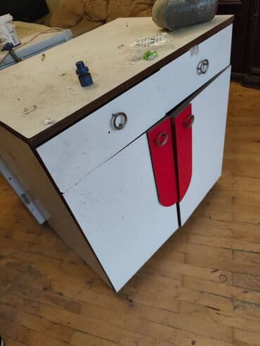 Komodlar: İşlənmiş, Divan, Kreslolar — 10