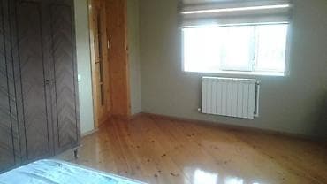 kiredit ev: Daş üzlü iki mərtəbəli həyət evi - Ümumi görünüş: Bütöv daşla — 9