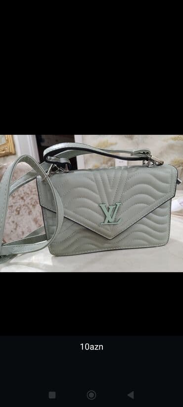 Çiyin çantası, Louis Vuitton