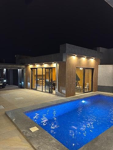 ecemı kıraye evler: Modern hovuzlu bağ evi - Layihə: müasir, birmərtəbəli, geniş vitraj — 1