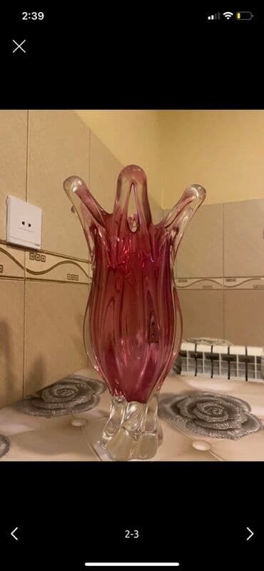 xurustal vaza: Bir vaza — 2