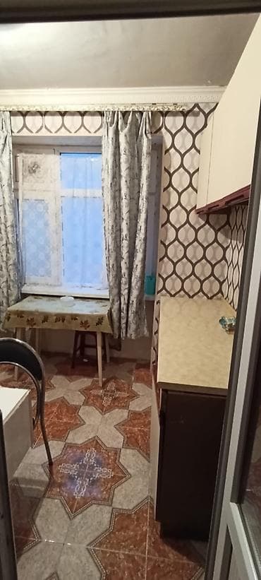 Yeni tikili,2-ci mertebe,48 kv.metr,2 otaq. *m.Insaatcilar-in — 10