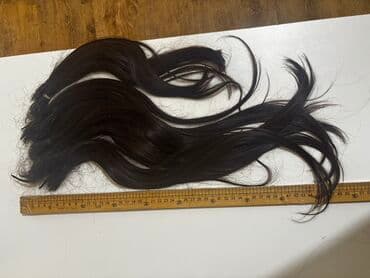 i̇pli qadın kupalnikləri: Qaynaq saçlar, Təbii — 1